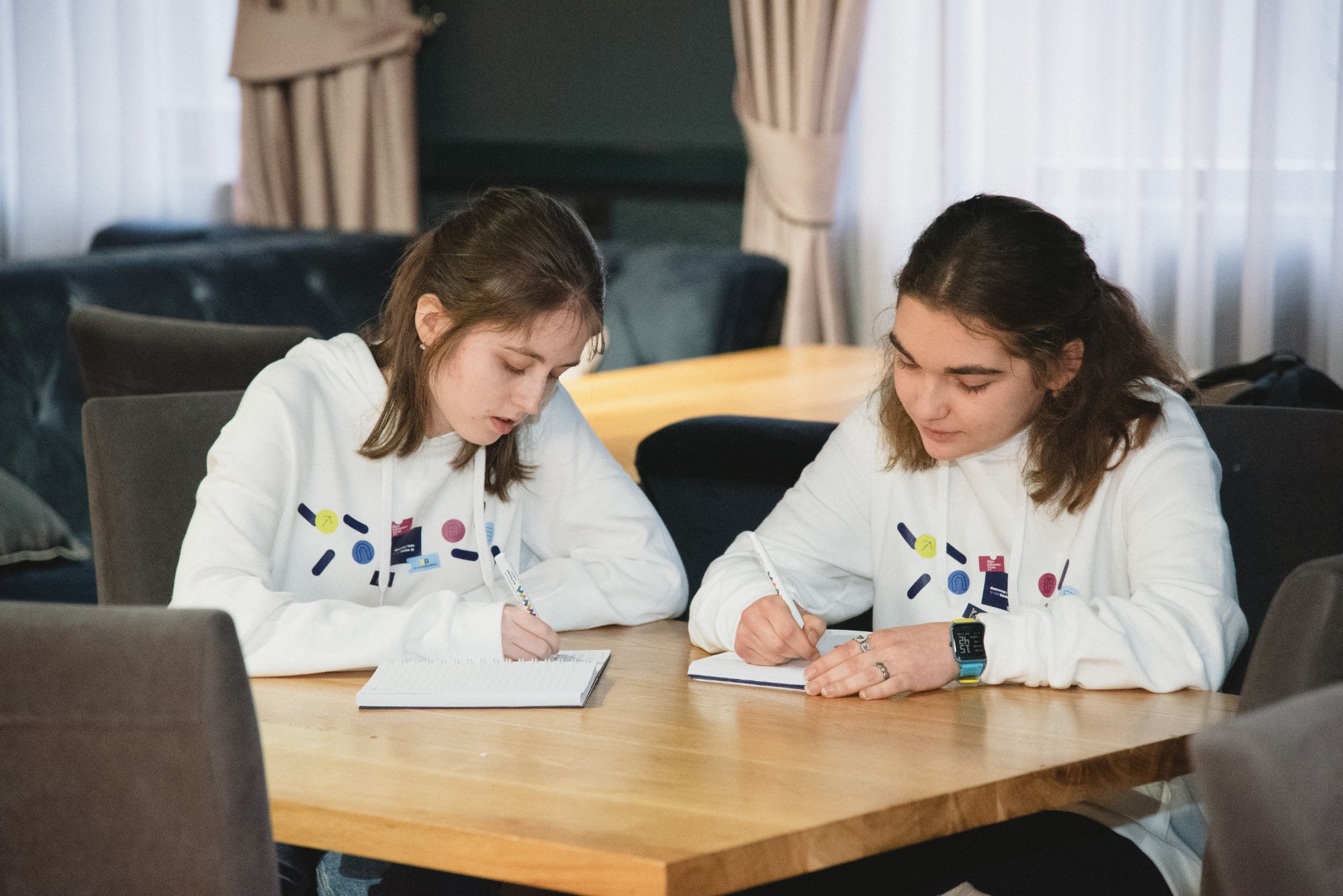 314137557 492306209595642 8945447837457977424 N